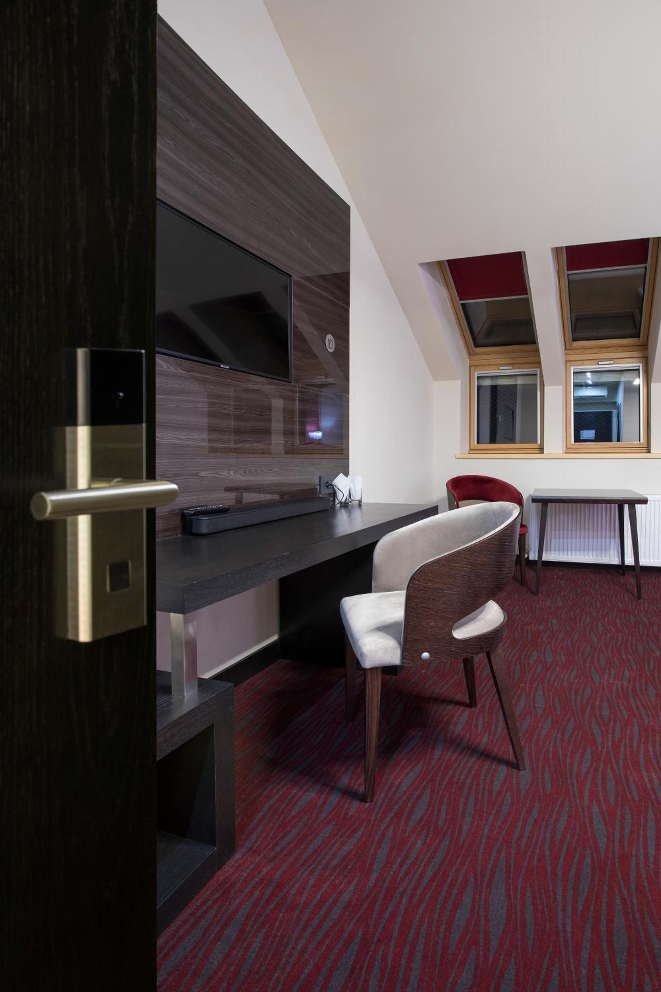The Fifth Floor By Old Town Hotel Timisoara Esterno foto