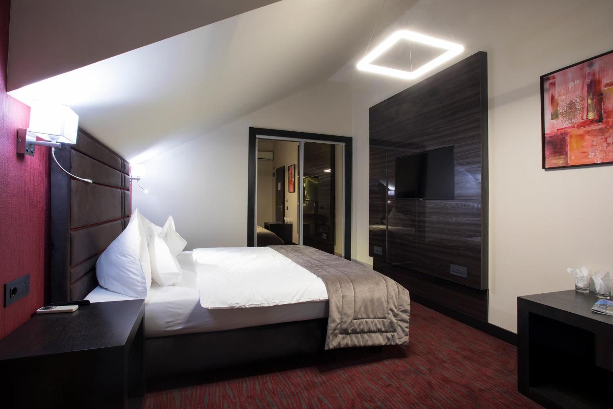 The Fifth Floor By Old Town Hotel Timisoara Esterno foto