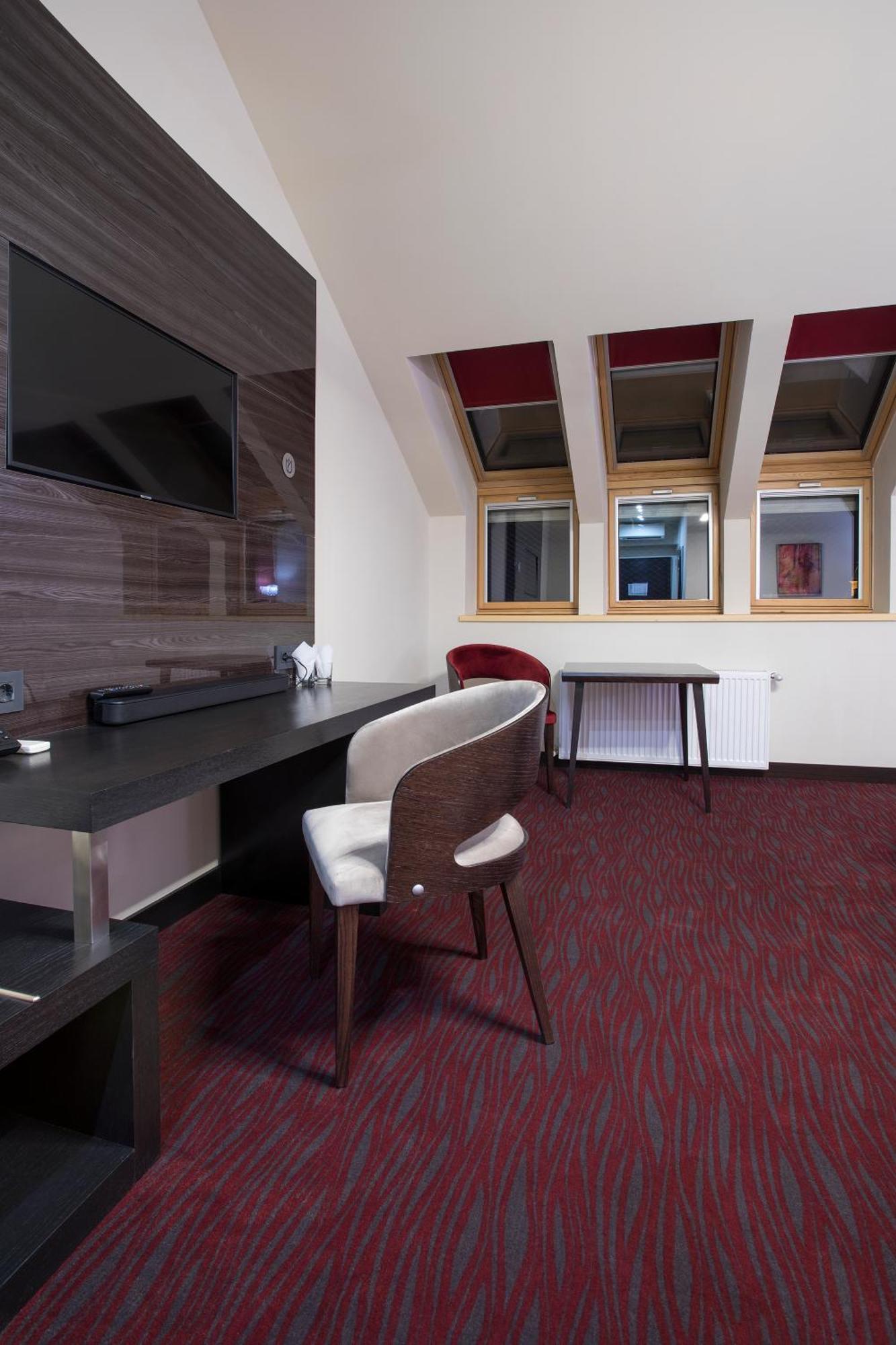 The Fifth Floor By Old Town Hotel Timisoara Esterno foto
